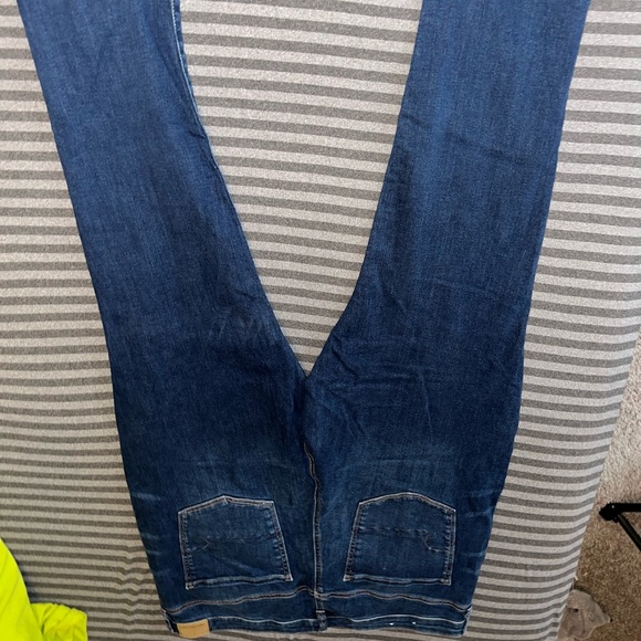 American Eagle Blue Jeans - Picture 2 of 3